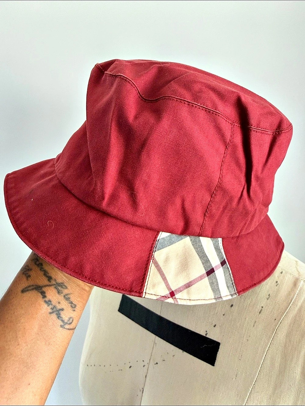 Burberry Check Bucket Hat in Red & Cream Like New